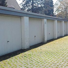 Garagenhof vorher